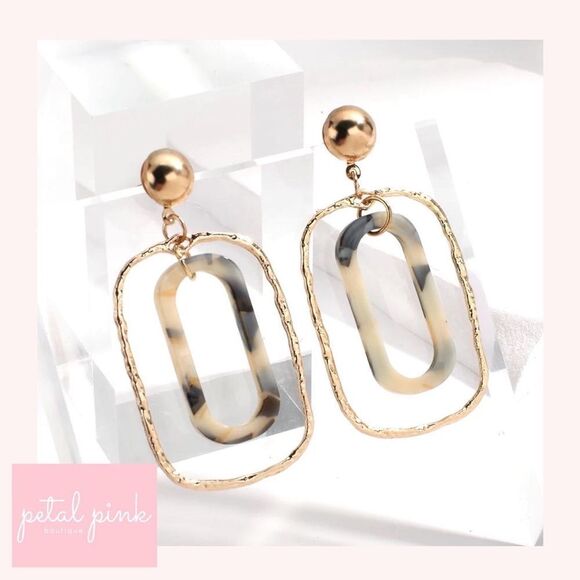 Chic Hollow Blue Acrylic Rectangle Dangle Drop Earrings - Picture 3 of 5